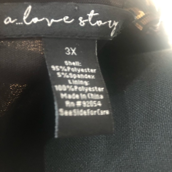 Flowery blouse! Very soft and stretchy! - Picture 5 of 5